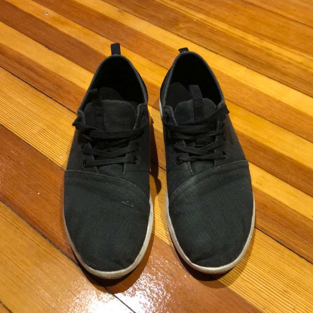 Men’s TOMS